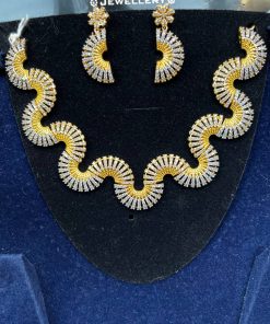 golden-ad-wavy-necklace-set (1)