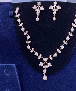 sleek-ad-necklace-set (1)