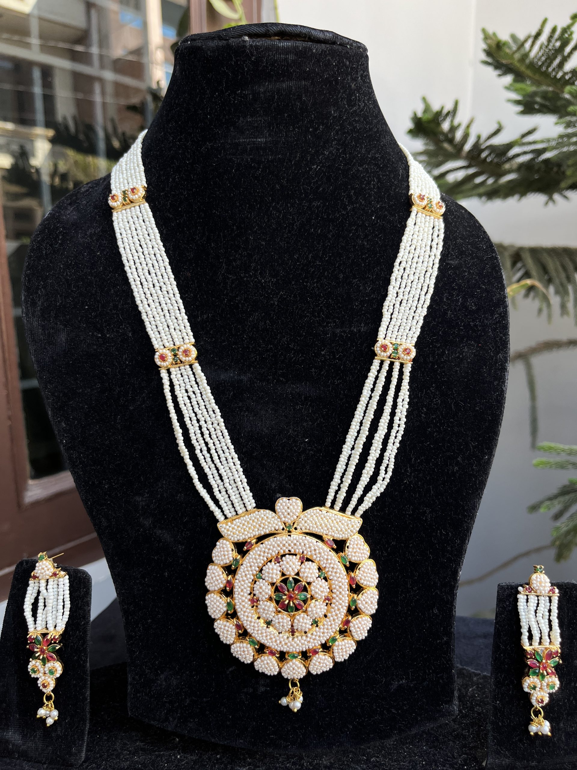 Indian-mores-chid-moti-rani-haar-green-pendant-set-5-scaled