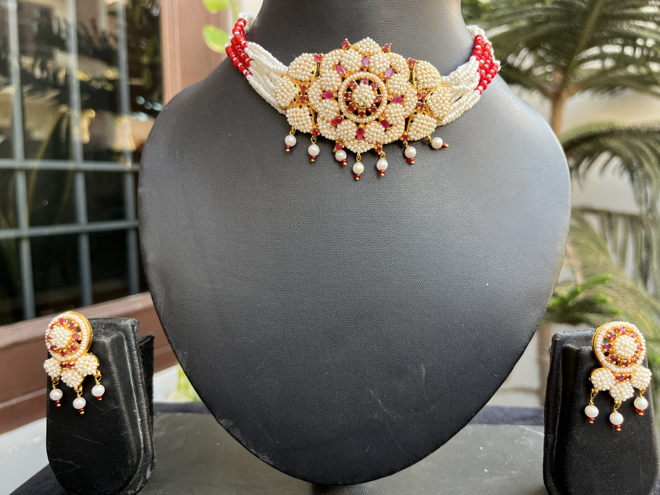 Indian-mores-rajasthani-chidmoti-round-red-flower-choker-set-2-scaled