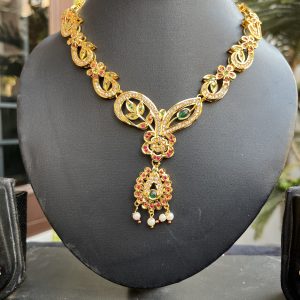 Indian-mores-stylish-green-stone-jadau-neckalce-set-2-scaled